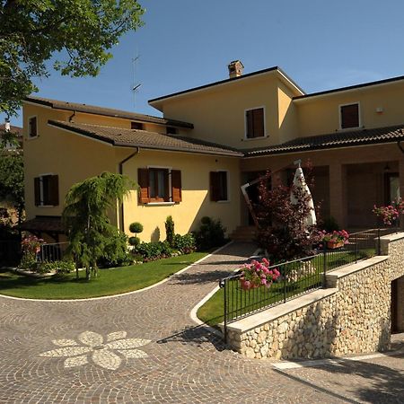 Affittacamere Fule Fontecchio Buitenkant foto