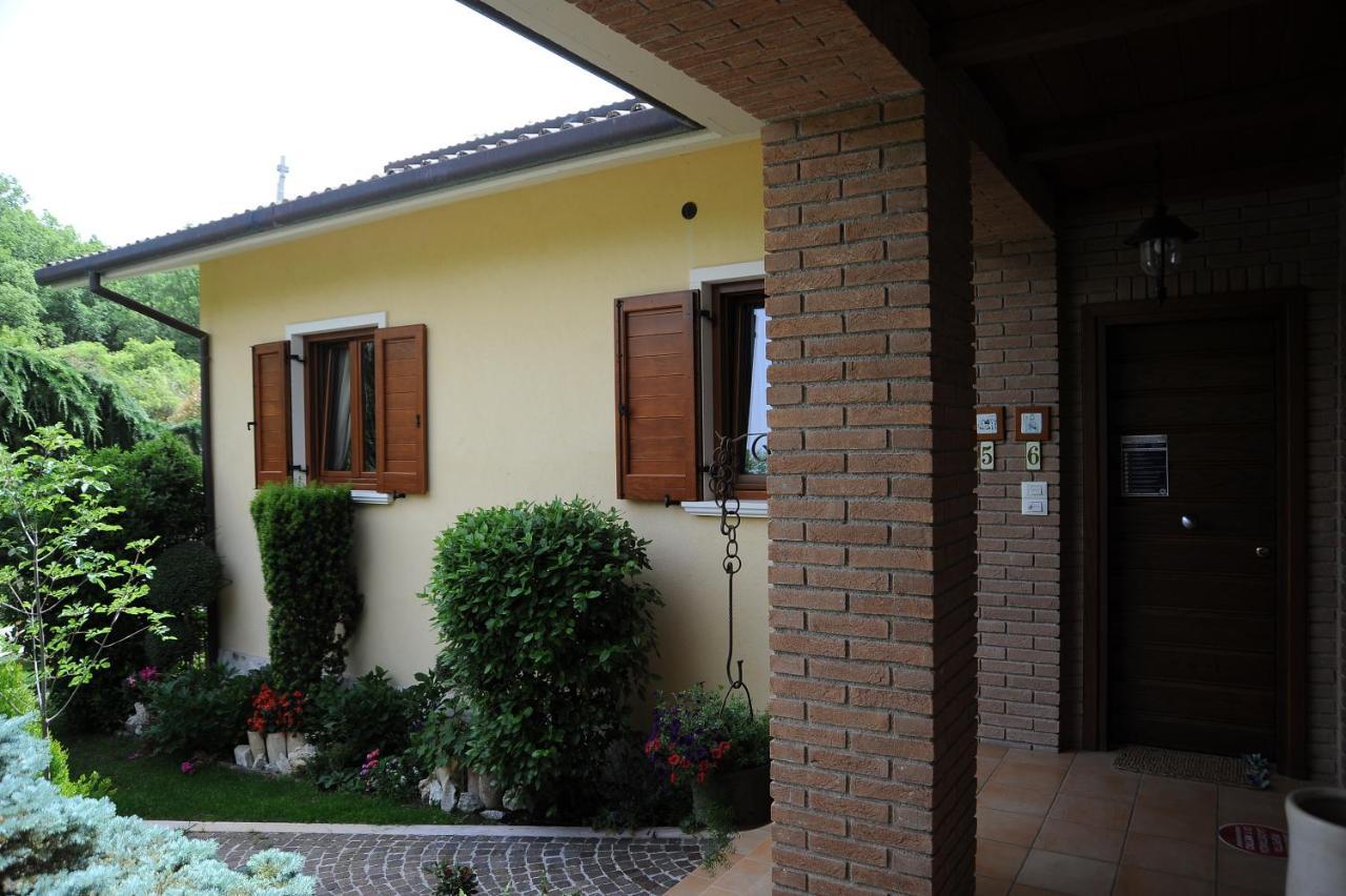 Affittacamere Fule Fontecchio Buitenkant foto